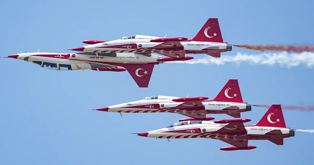 Türk Hava Kuvvetleri 115. yaşında | İzmir'de "Gençlik ve Havacılık Festivali" başladı