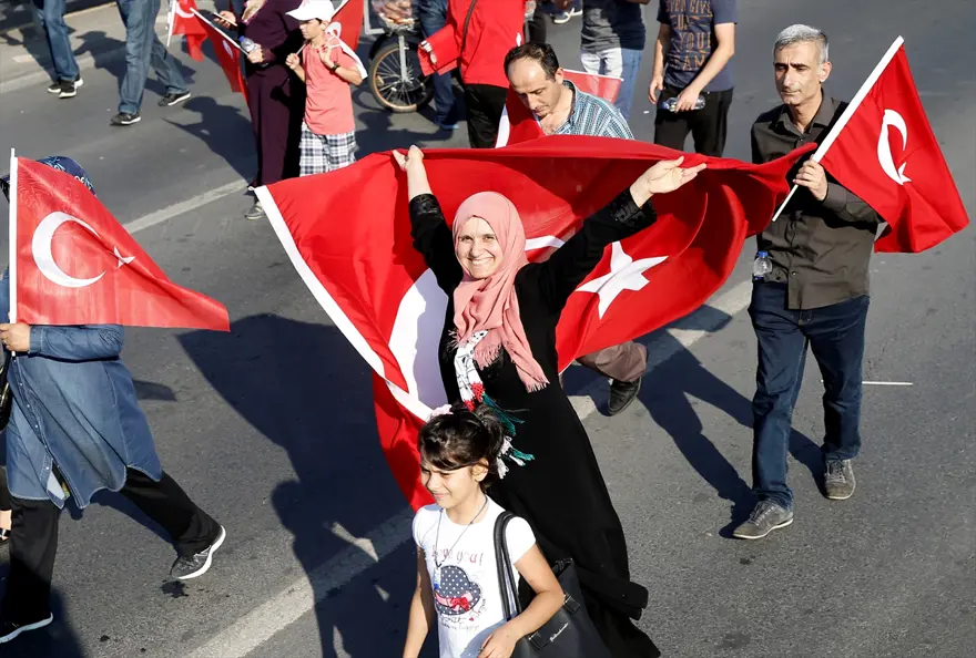 Köprüde Milli Birlik Yürüyüşü 31 Köprüde Milli Birlik Yürüyüşü 31