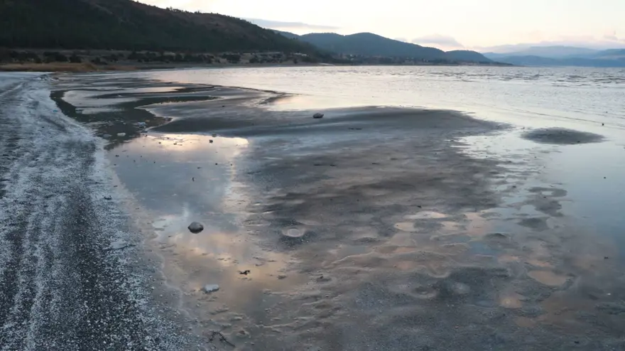 Salda Gölü'nde kuraklık alarmı: Sular 30 metre çekildi 8