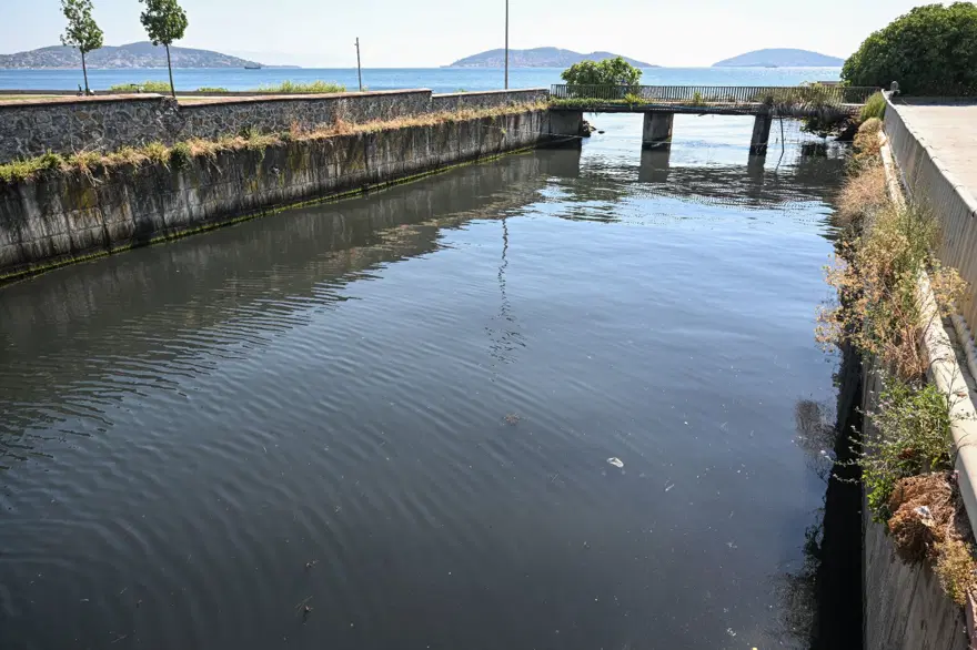 İstanbul'un derelerinden Marmara'ya ve Boğaz'a kirlilik akıyor 5