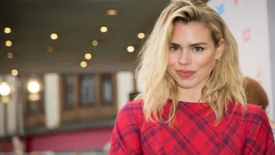 Billie Piper: Şöhret yüzünden tedavi gördüm