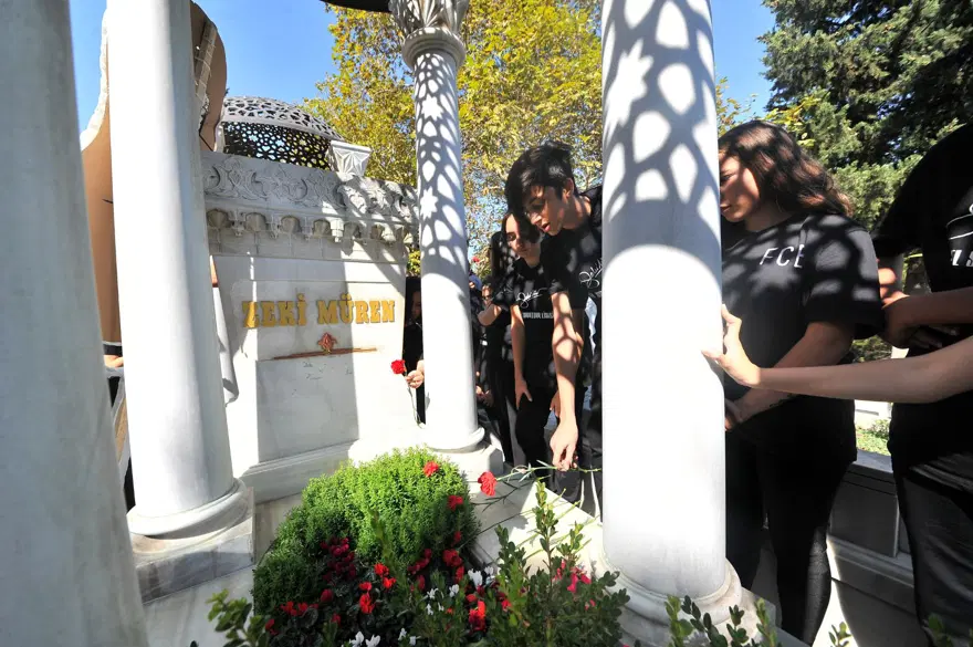 ZekiMüren'in yeğeni: Dayıma anıt mezar sözü verdiler, yapmadılar 2