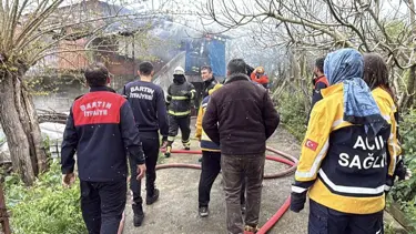 Evde çıkan yangında hayatını kaybetti