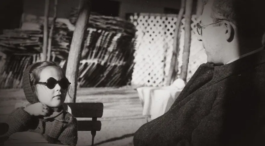 İran'dan Kürk Mantolu Madonna çevirisine sansür 4