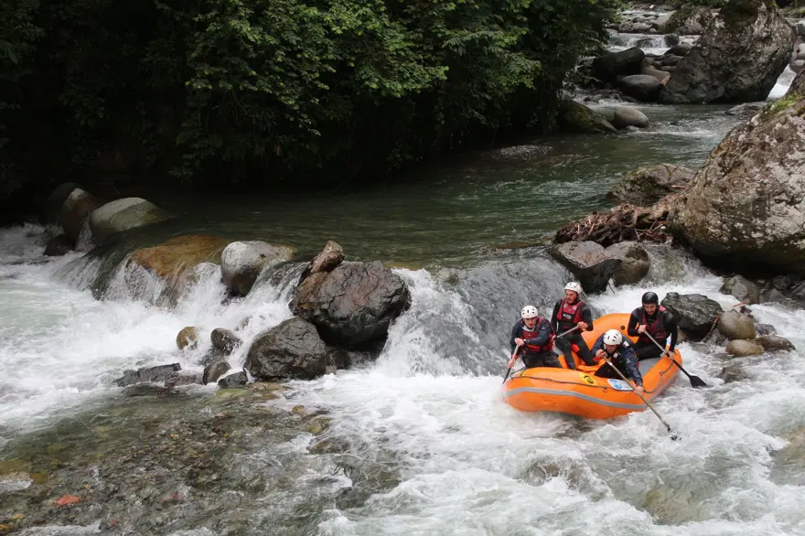 Türkiye'de yeni bir rafting parkuru açıldı: Rize Tunca Vadisi 7 Türkiye'de yeni bir rafting parkuru açıldı: Rize Tunca Vadisi 7
