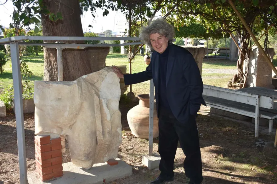 "NADİR RASTLANAN BİR HEYKEL" 5 "NADİR RASTLANAN BİR HEYKEL" 5