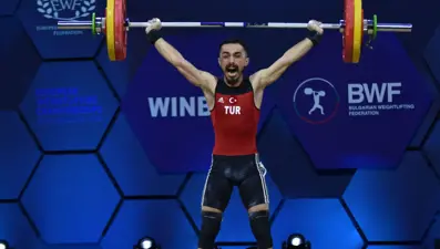 Avrupa Halter Şampiyonası'nda Muammer Şahin'den altın madalya