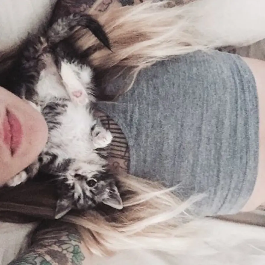 Hayatını kedileri kurtarmaya adadı 315