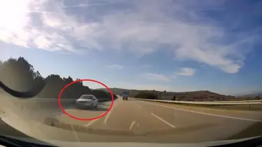 Otobanda 150 kilometre hızla ölüme meydan okudu