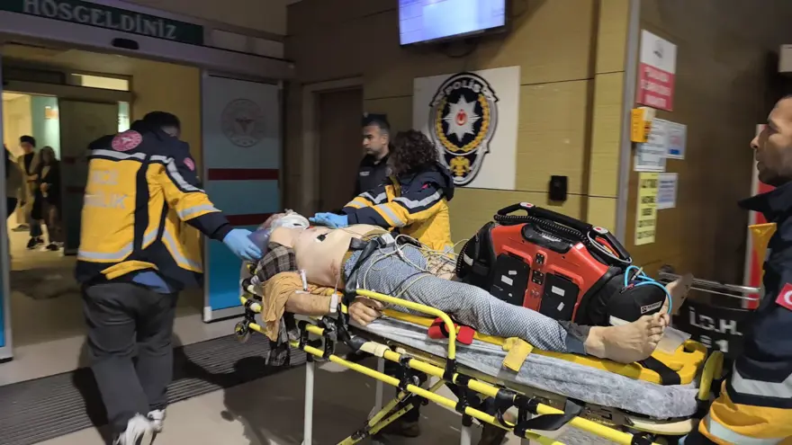 Bozulan anten sonu oldu:Çatıdan düşen adam yaşamını yitirdi 2