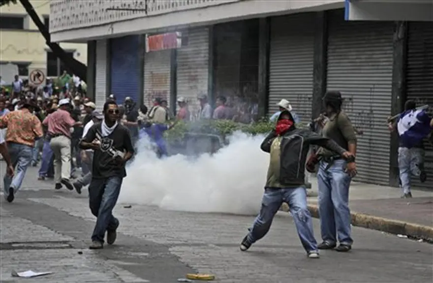 Honduras'ta sular durulmuyor 16