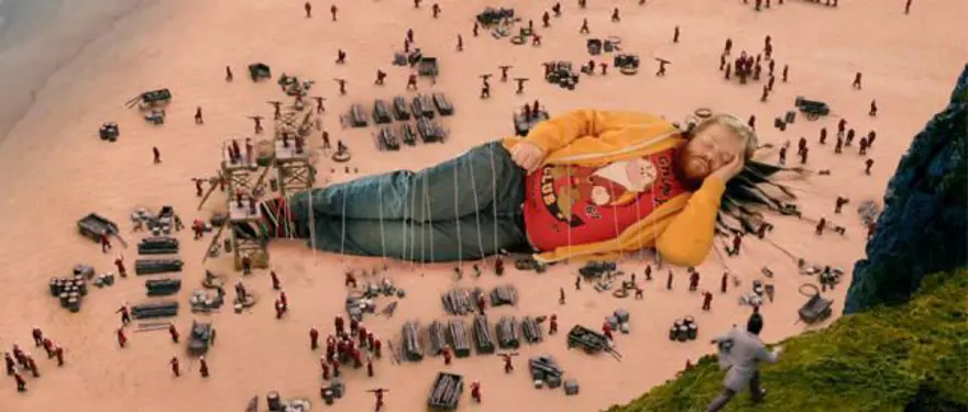 İşyerinde uyuduğuna pişman ettiler 12