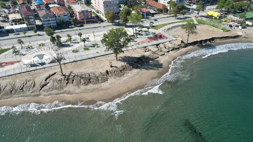 Karasu sahillerinde korkutan görüntü 7 Karasu sahillerinde korkutan görüntü 7