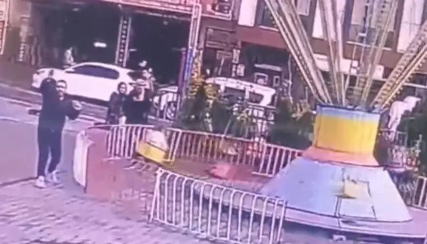 İstanbul'da lunaparkta silahlı saldırı 3