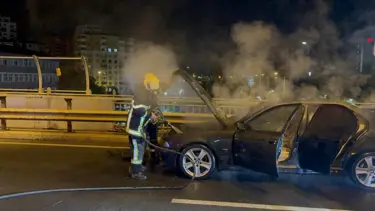 Seyir halindeki otomobilde yangın