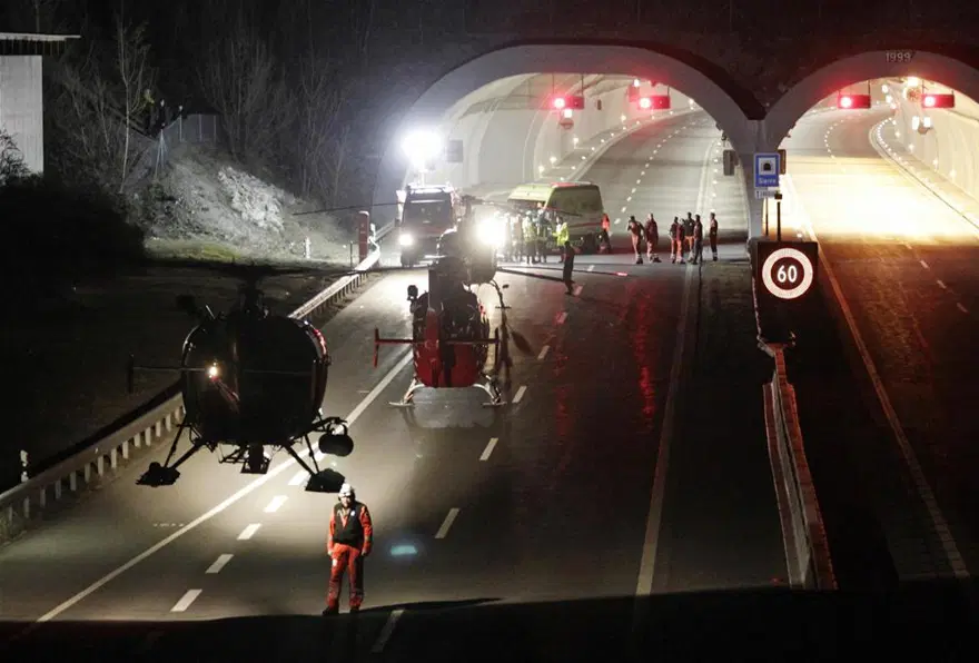 İsviçre'de tünelde can pazarı 18