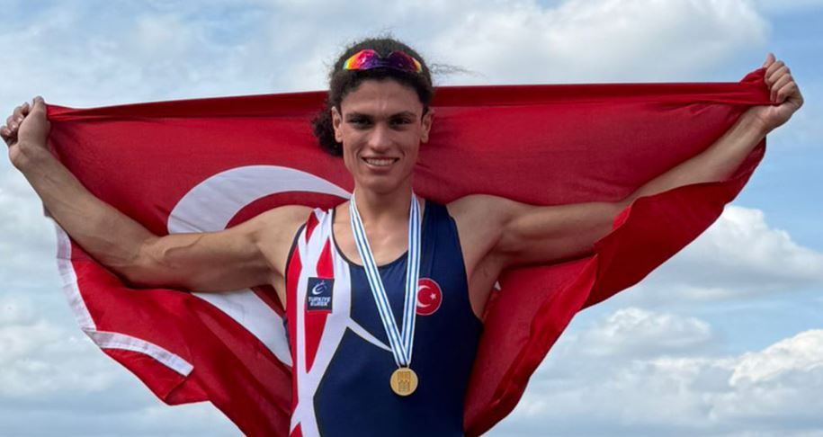 Milli kürekçi Cevdet Ege Mutlu, dünya 23 yaş altı şampiyonu oldu