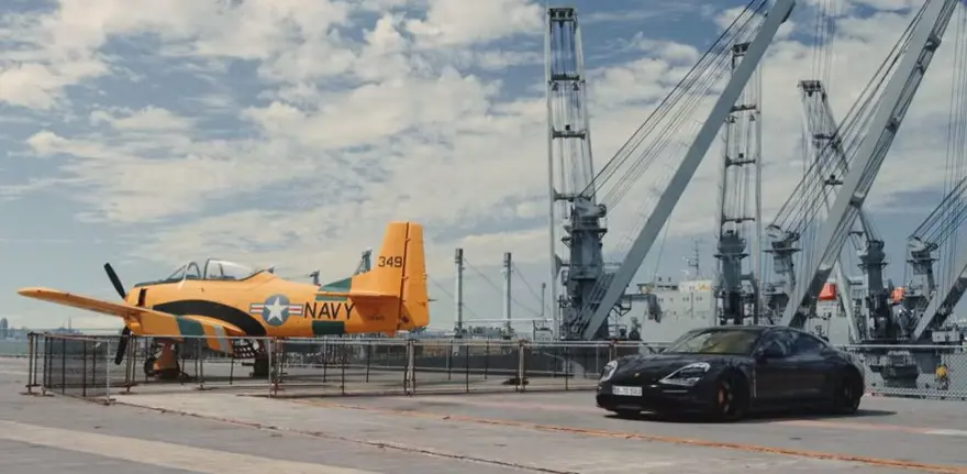 Porsche Taycan'dan uçak gemisinde hız testi 1