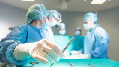 Safra kesesinden bin 122 adet taş çıkarıldı