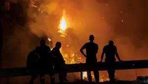 Yunanistan’da yangınlar 6. gününde Yunanistan’da yangınlar 6. gününde