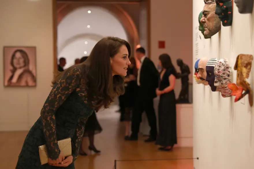 Kate Middleton’ın sanat şıklığı 7