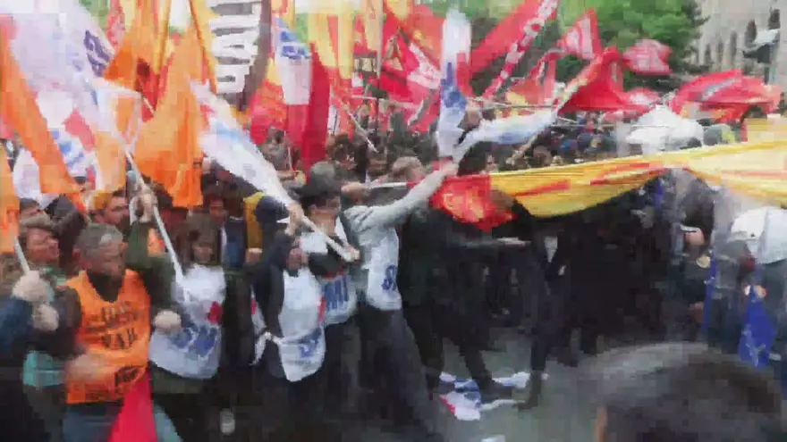 İstanbul'da 1 Mayıs tedbirleri: 217 gözaltı, 28 polis yaralı 30