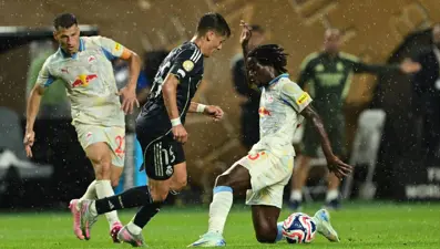 Real, Salzburg engelini rahat geçti