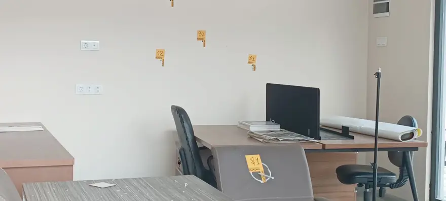 Gaziantep’te yerel gazetenin bürosu kurşunlandı 1 Gaziantep’te yerel gazetenin bürosu kurşunlandı 1