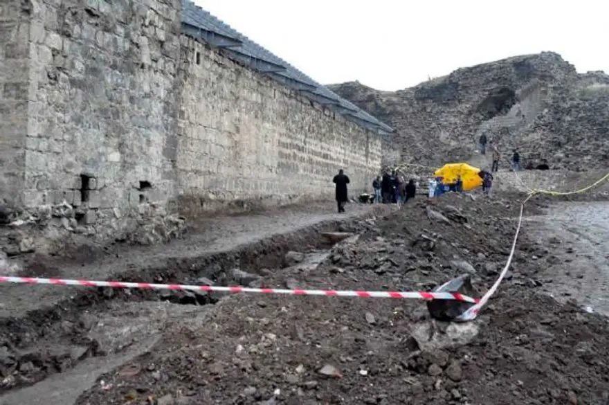 JİTEM binasında kafatasları 8