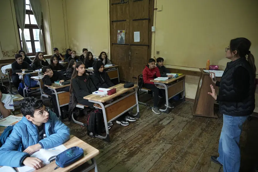 2 devlet, 30 padişah ve 12 cumhurbaşkanı gördü: Türkiye'nin 556 yıl aralıksız eğitim veren okulu 14