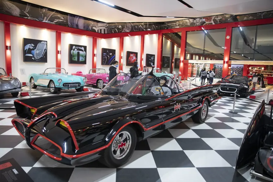 Klasik otomobil ve motosiklet müzesi Key Museum tarihe ışık tutuyor 38