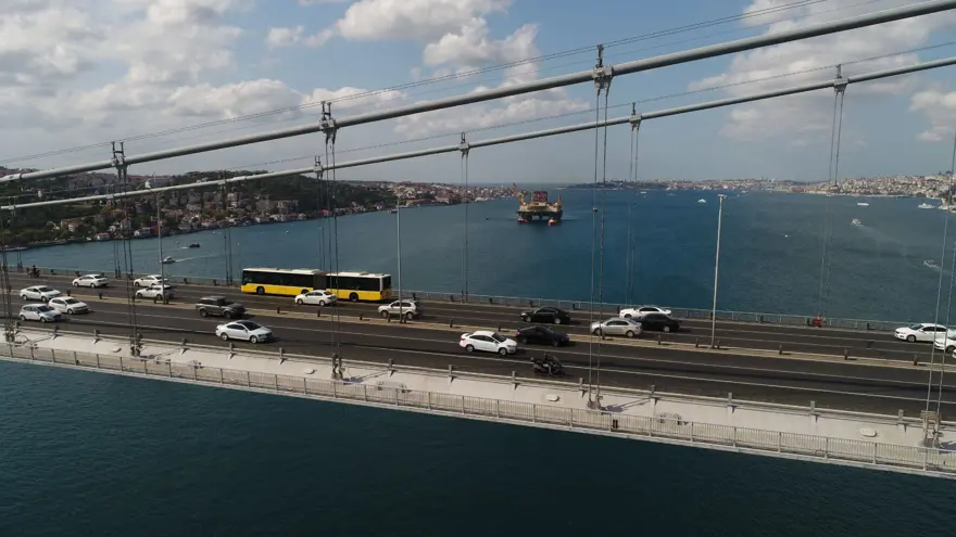 Dev petrol arama platformu İstanbul Boğazı'ndan geçti 14