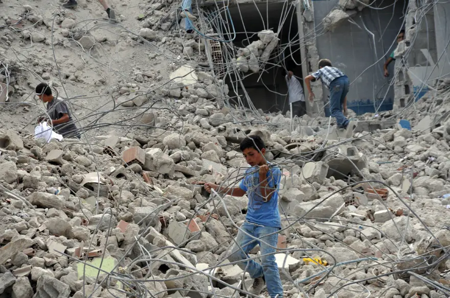 Hakkari'de 1300 bina yıkıldı 3