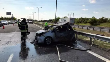 TEM'de TIR otomobile arkadan çarptı: 5 ölü