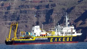 Santorini'devolkanik keşif: Depremlere cevap aramak için dünyanın derinliklerine iniyorlar