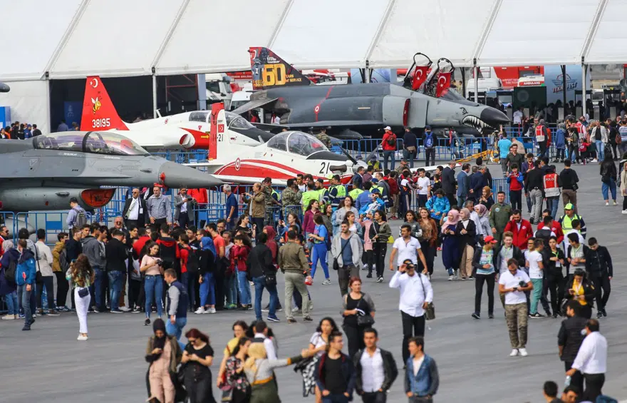 Teknofest'te büyük yarış! Kenan Sofuoğlu SOLOTÜRK’e karşı 34 Teknofest'te büyük yarış! Kenan Sofuoğlu SOLOTÜRK’e karşı 34