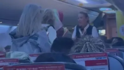 İstanbul uçağında olay: Kabin memurları polis çağırdı