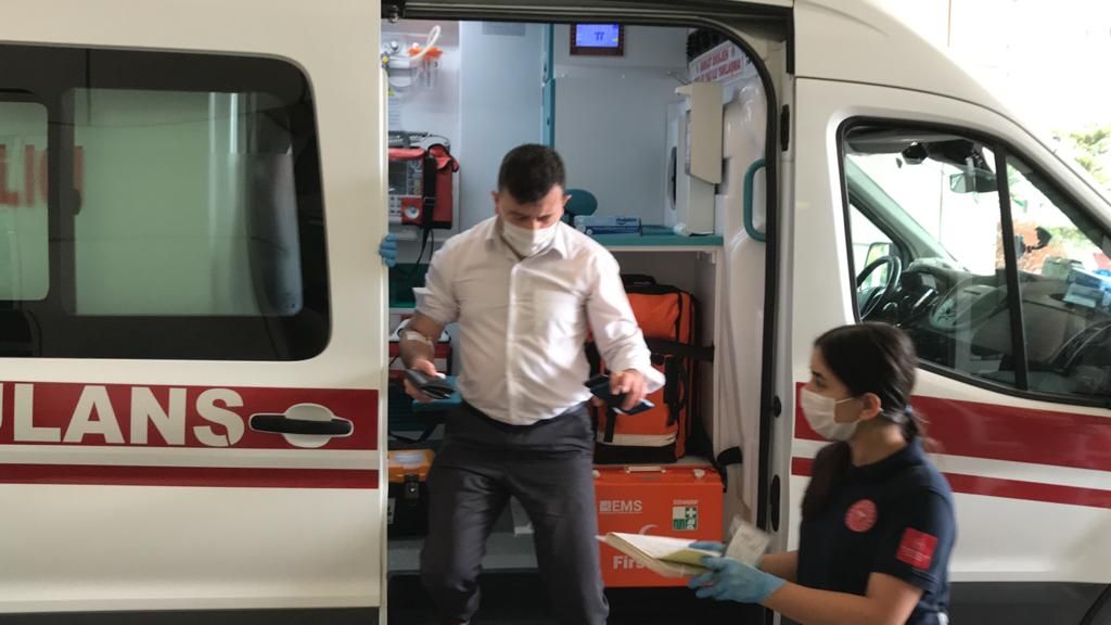 Dezenfektan kutusuna yanlışlıkla kireç sökücü döküldü: 2 yaralı