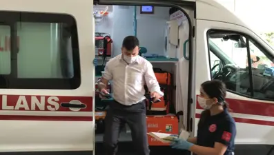 Dezenfektan kutusuna yanlışlıkla kireç sökücü döküldü: 2 yaralı