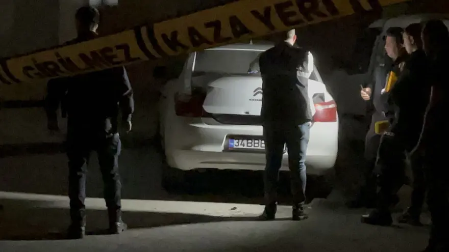 Kocaeli’nde iki araç kurşunlandı 2