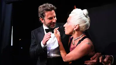 Bradley Cooper ile aşk yaşadığı konuşulan Lady Gaga Oscar sonrası sessizliğini bozdu