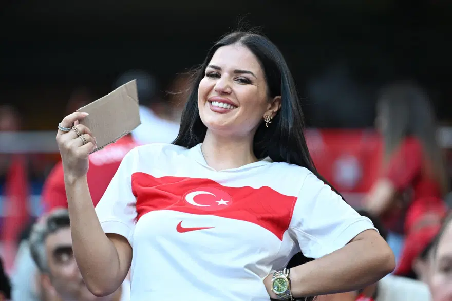 TRİBÜNLERDEN YANSIYANLAR 26