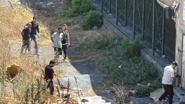 Esenyurt'ta uyuşturucu kullanan kişilere gözaltı