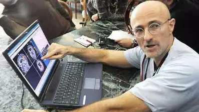 İlk kafa nakli yapıldı