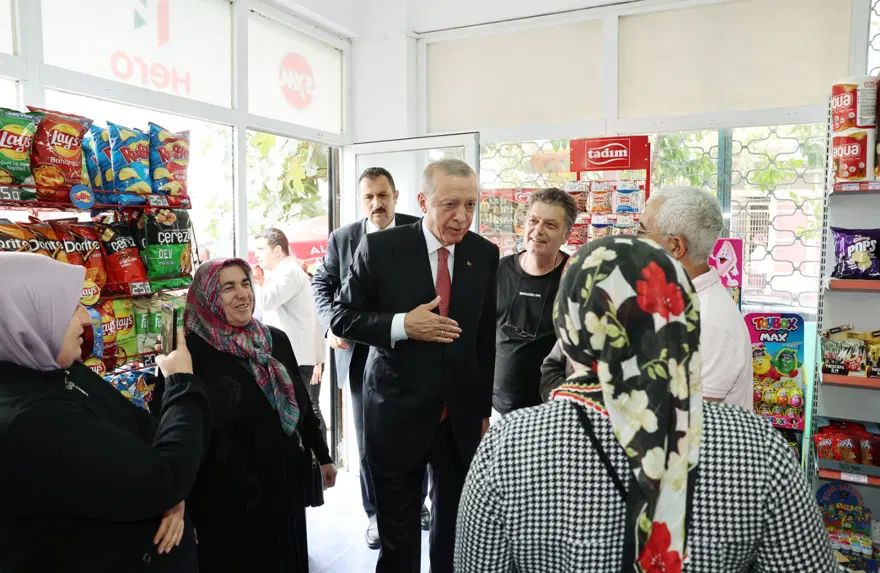 Cumhurbaşkanı Erdoğan, vatandaşlarla sohbet etti 3 Cumhurbaşkanı Erdoğan, vatandaşlarla sohbet etti 3