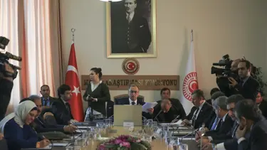 Darbe komisyonunda tartışma