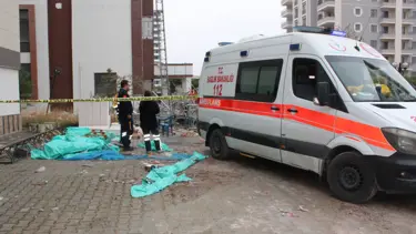 11 katlı binanın tadilatında iskele çöktü: 2 ölü