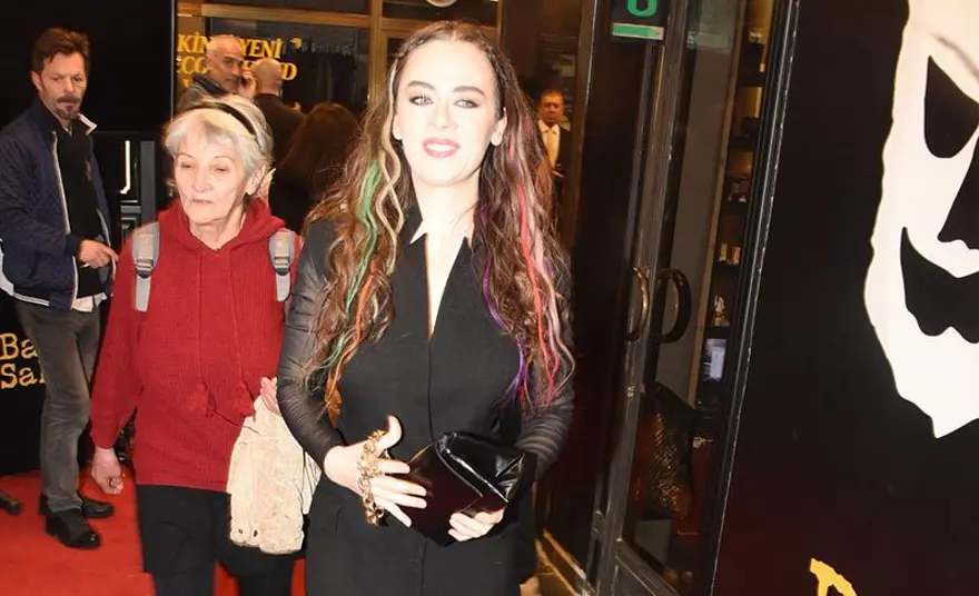 Dümbüllü'nün fesi artık Şevket Çoruh'ta (Baba Sahne açıldı) 4