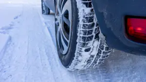 Özel araçlara kış lastiği zorunlu oluyor