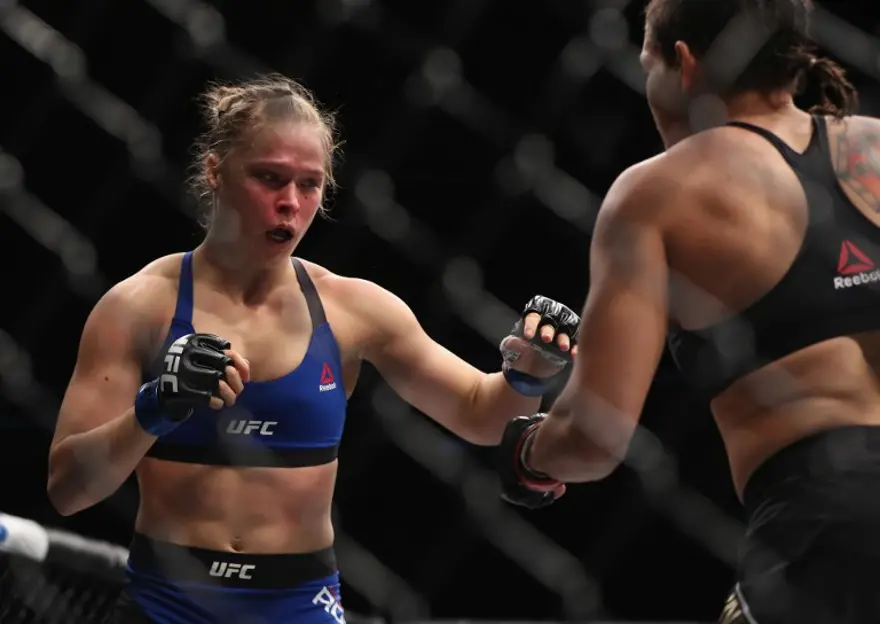 Eski şampiyon Rousey 48 saniyede nakavt oldu 4